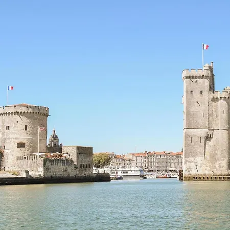 1 Bedroom Beautiful In Lhoumeau L'Houmeau